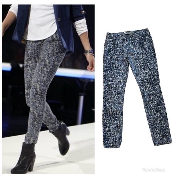 CAbi Denim - Cabi Modern Camo skinny jeans #604 EUC